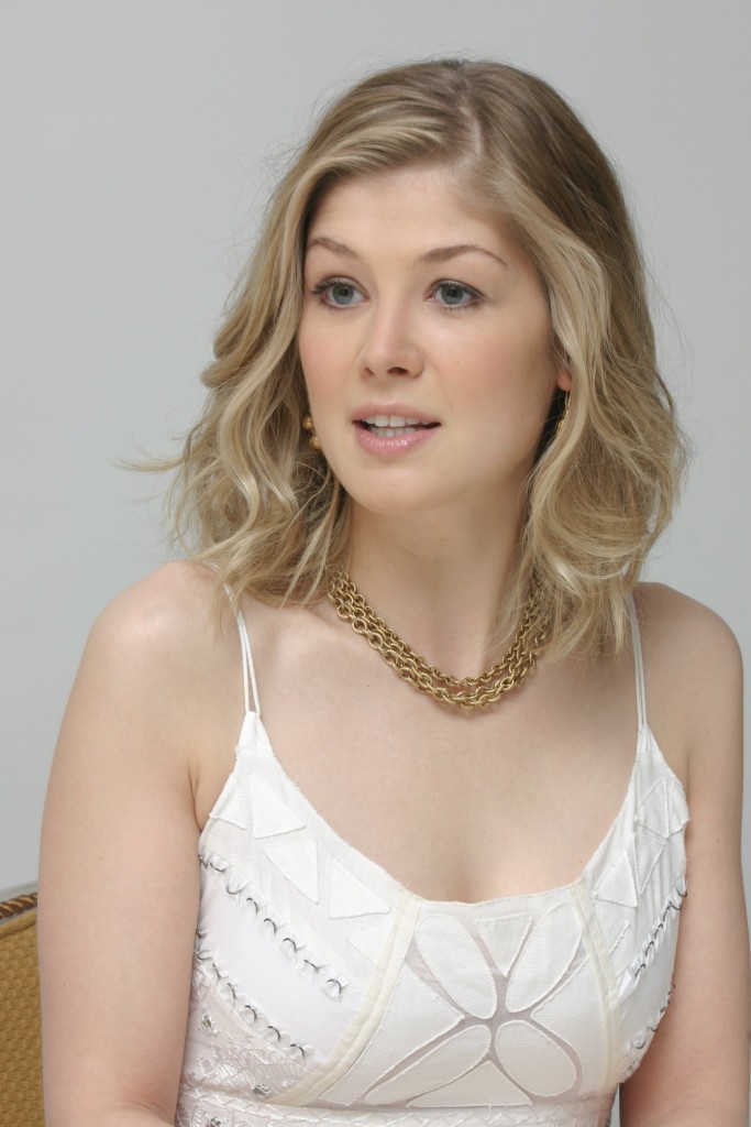 Rosamund-Pike-Pictures-2