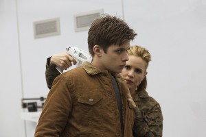 Nick Robinson and Maria Bello in Columbia Pictures' "The 5th Wave," starring Chlo√´ Grace Moretz.