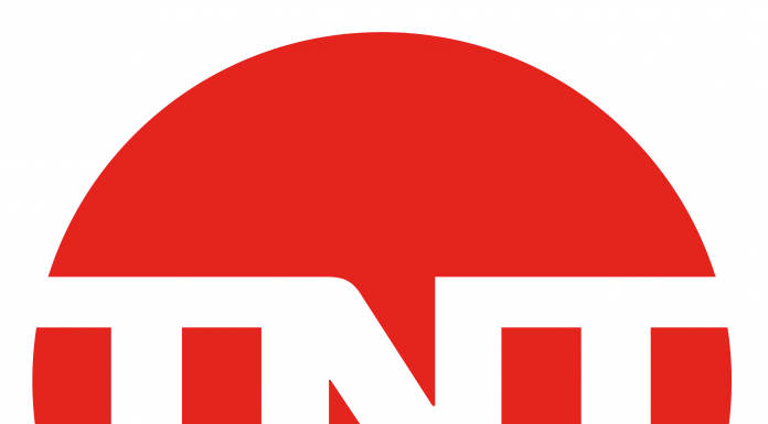 TNT sărbătoreşte primul an în România cu o nouă identitate vizuală