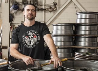 History prezintă în exclusivitate un nou serial despre maşini, “Mecanicii din Detroit”