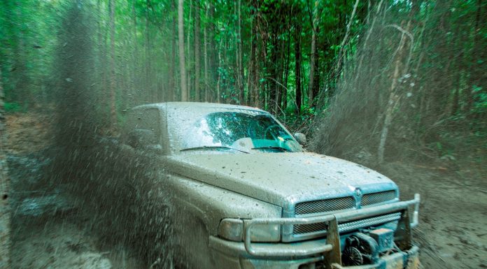 HISTORY testează terenurile off-road într-o nouă serie, “Competiția camioanelor”