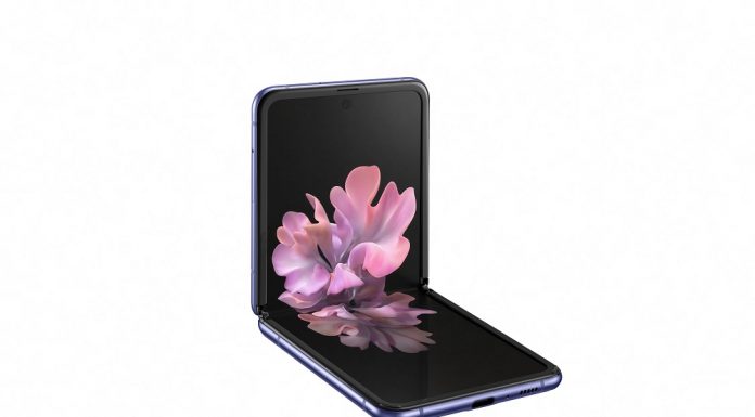Viitorul își schimbă forma: exprimă-ți personalitatea cu Galaxy Z Flip