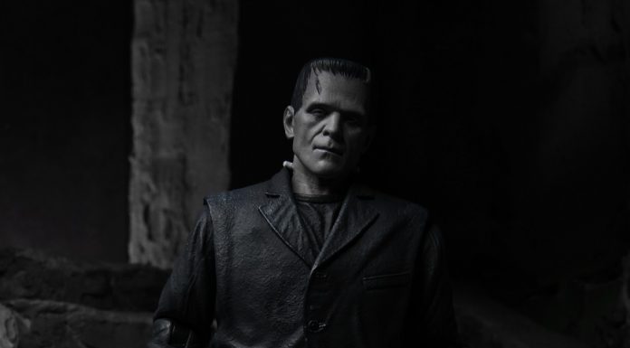 NECA a anunțat figurina 7” Scale Action Figure – Ultimate Frankenstein’s Monster (B&W)