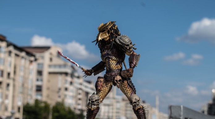 Figurine “Out in the Wild” – NECA Predator Bad Blood