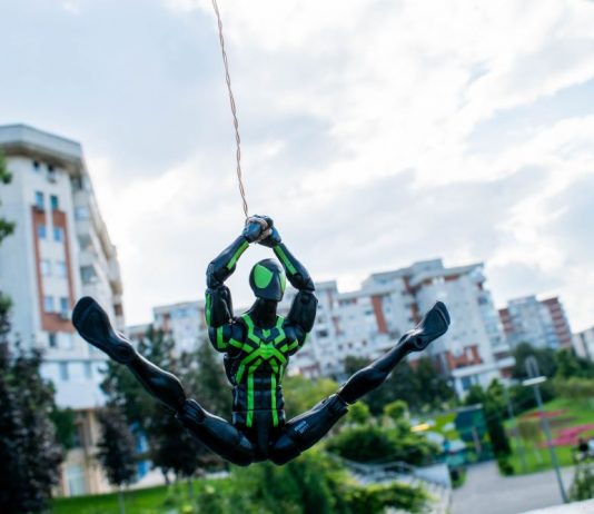 Figurine “Out in the Wild” – Marvel Legends Big Time Spider Man Hasbro