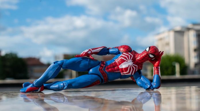 Figurine “Out in the Wild” – Spider-Man Advanced Suit PS4 – Diamond Select Toys