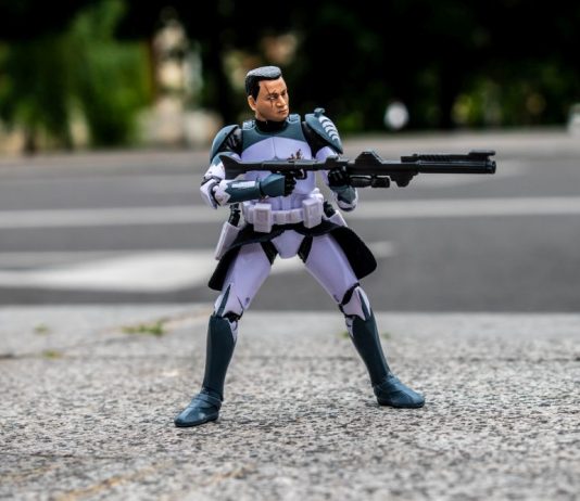 Figurine “Out in the Wild” – Star Wars Black Series Clone Commander Wolffe Hasbro