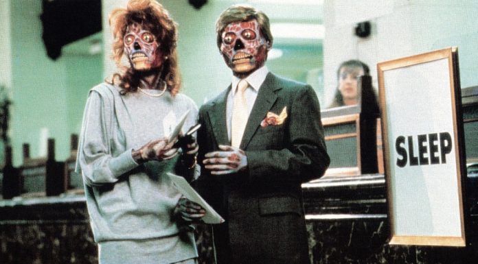 Duminici de vară scary, la Warner TV