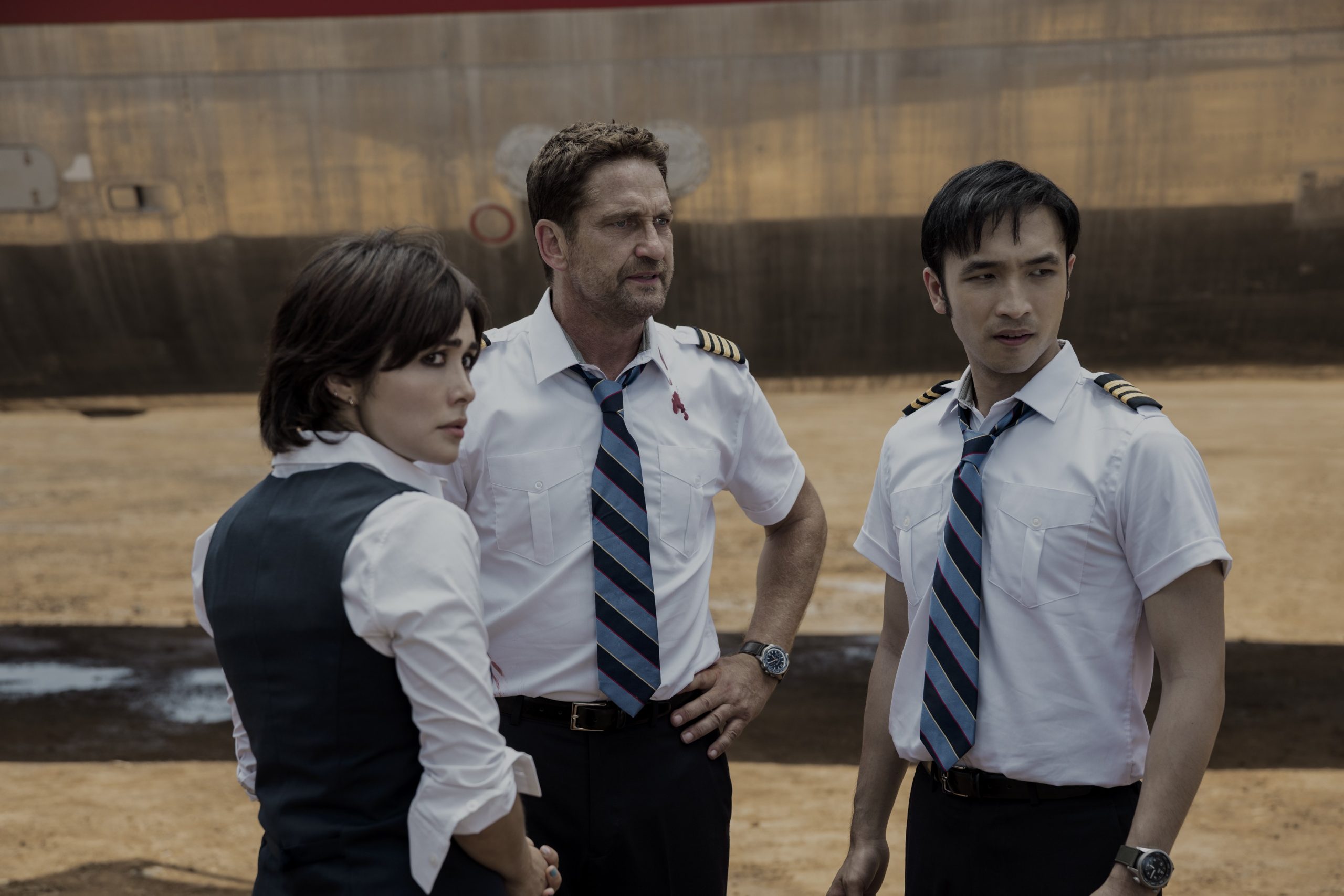 Daniella Pineda (Bonnie Lane), Gerard Butler (Brodie Torrance) & Yoson An (Samuel Dele) - Plane