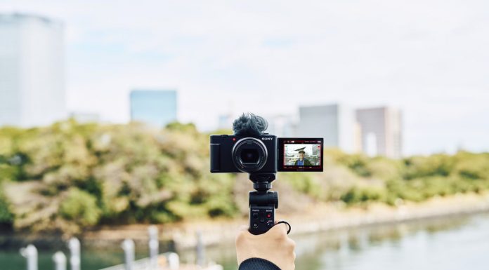 Sony lansează noua cameră de vlogging cu obiectiv superangular cu zoom, ZV-1 II