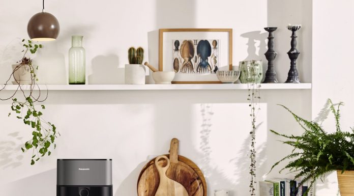 Panasonic prezintă noile cuptoare combi cu microunde NN-DF38P/DF37P și friteuzele cu aer NF-CC600/CC500