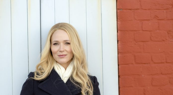 DIVA difuzează în premieră seria de inspirație literară “Case și Mistere”