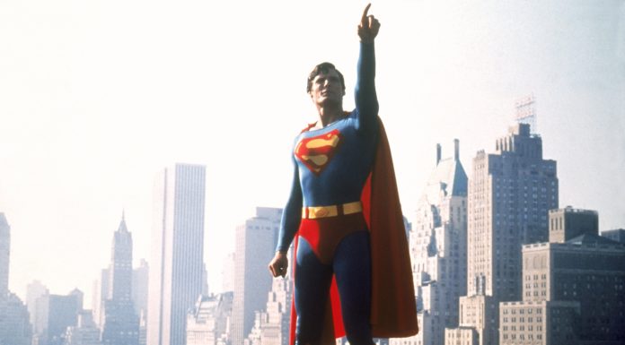În decembrie ai întâlnire cu Superman la Warner TV