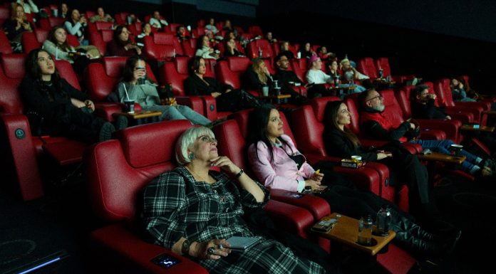 Complotul Bonelor, filmul cu Anamaria Prodan și Cristi Iacob în rol principal, a fost vizionat pentru prima dată de vedete la Cinema City VIP din ParkLake