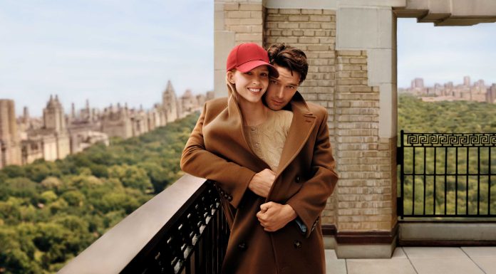 Patrick Schwarzenegger și Abby Champion, protagoniștii campaniei Tommy Hilfiger 2024