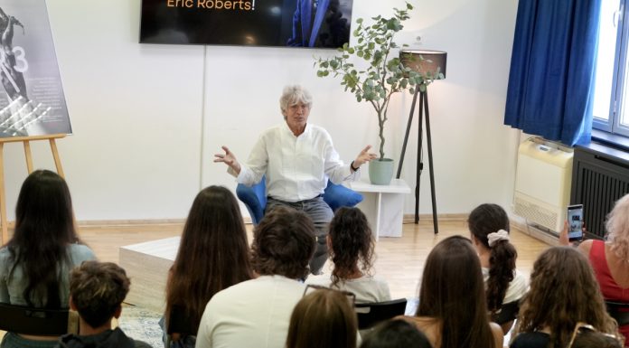 Eric Roberts, actorul de la Hollywood, a vizitat Academia Buftea și a oferit sfaturi valoroase cursanților