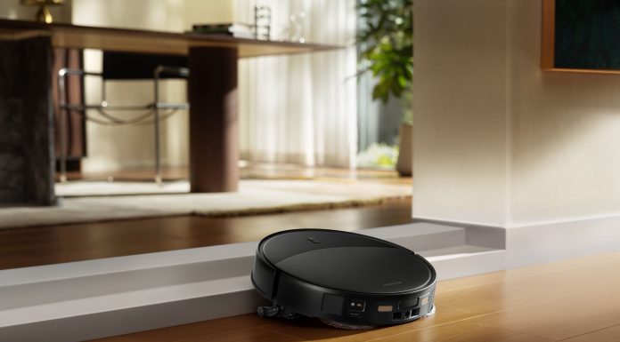 Roborock lansează Saros 20, robotul aspirator pentru locuințe complexe