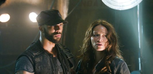 AXN România propune seri de film cu acțiune, umor și confruntări memorabile în luna aprilie