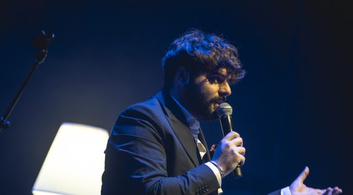 Miguel Gane, scriitorul român devenit fenomenul poeziei contemporane de limbă spaniolă, lansează volumul „Albastru”