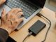 Cloud vs. offline: cum să îmbinăm accesibilitatea și securitatea