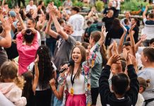 CineCopilăria, ediția a V-a: aproape 1000 de participanți au celebrat copilăria prin film, teatru și joacă la Buhuși